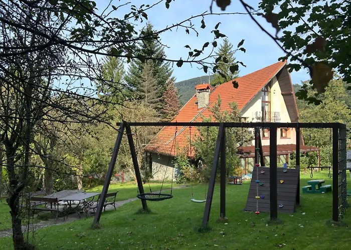 بيت للعطل Dom Na Topolowej